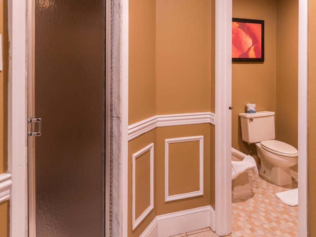 Of The Dove Romantic Luxury & Business Inn Bensalem