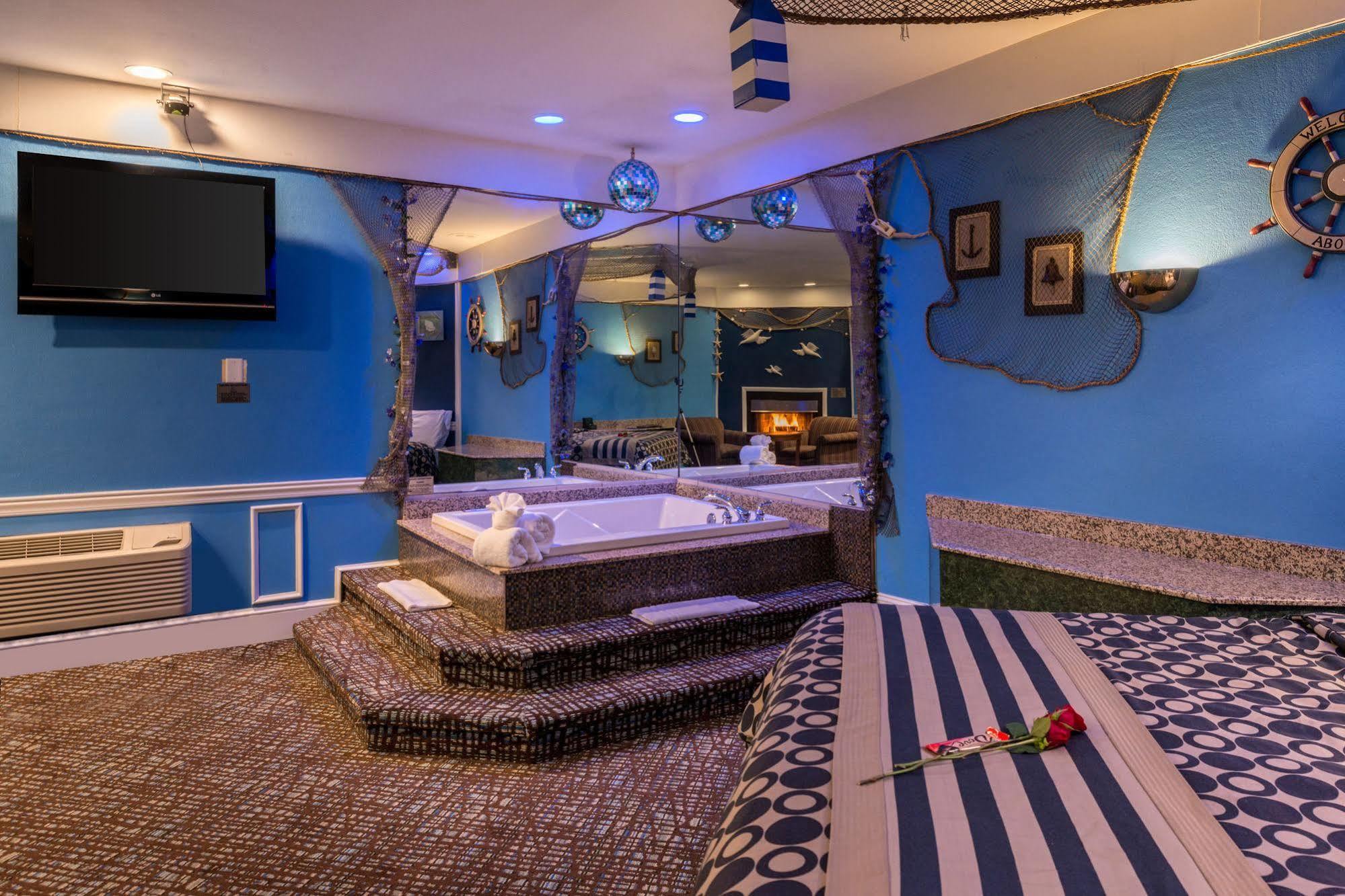 Of The Dove Romantic Luxury & Business Bensalem